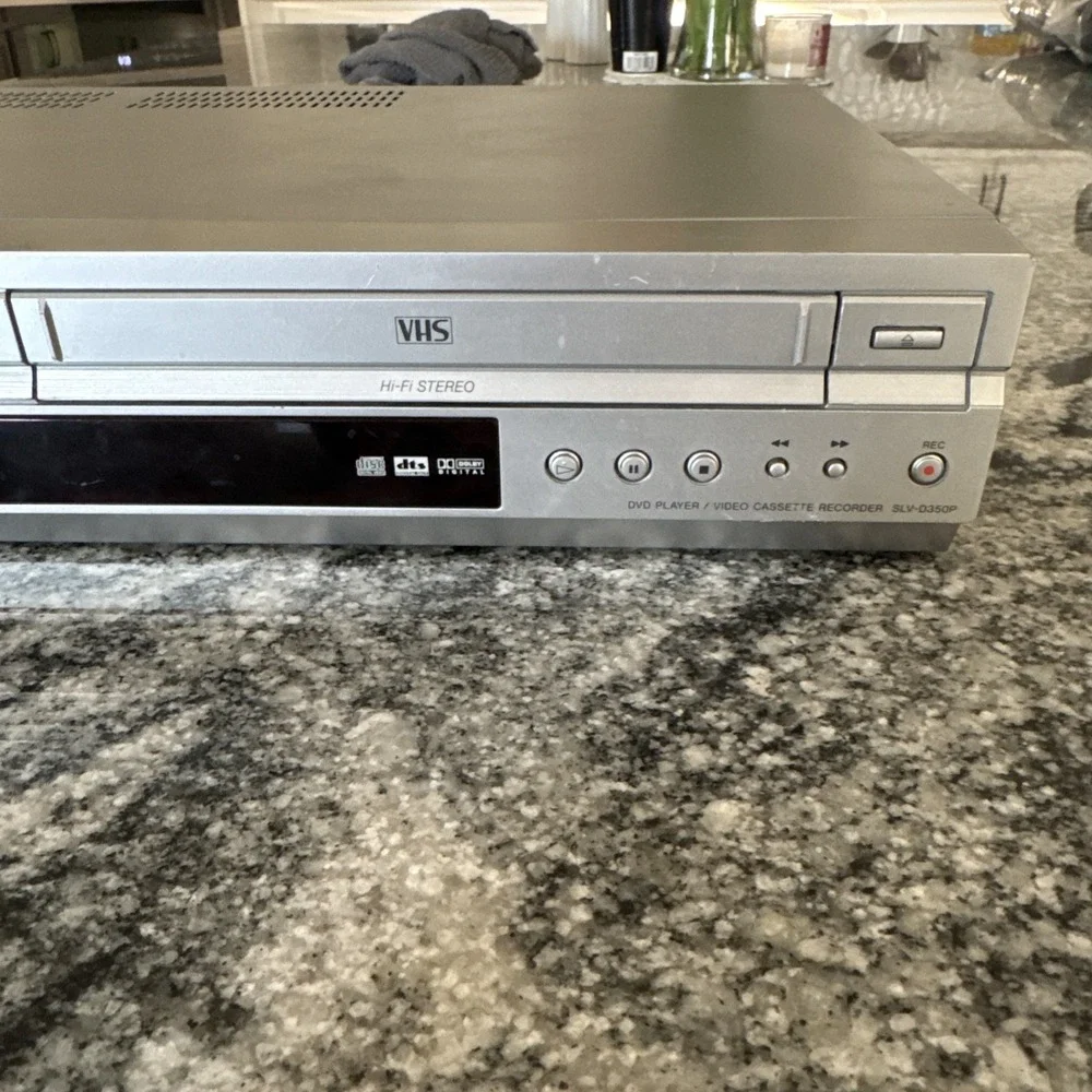 Sony SLV-D350P DVD/VCR Combo Player VHS Recorder No Remote As Is
